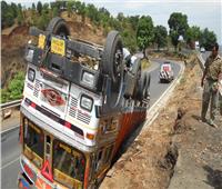 مصرع 14 شخصا وإصابة 25 آخرين في حادث سير بميانمار
