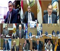 وزير الصناعة يشيد بمنتجات البتروكيماويات المصرية بشركات قطاع البترول