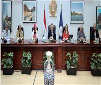  وزير السياحة والآثار يلتقي بأعضاء مجلس إدارة الاتحاد المصري للغرف السياحية