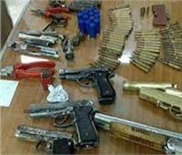 ضبط 25 عاطلا بحوزتهم مواد مخدرة وأسلحة نارية بالقليوبية
