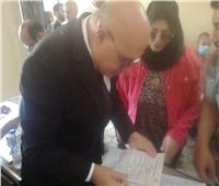 نائب محافظ القاهرة يتابع تسليم أوراق المواطنين الراغبين للعودة لابراج ماسبيرو 