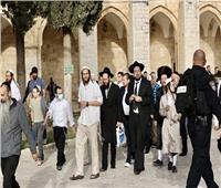 الشرطة الإسرائيلية توصي المصلين اليهود بحمل السلاح الشخصي خلال حضورهم إلى دور العبادة