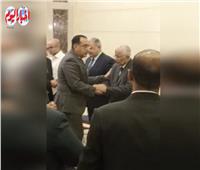 رئيس الوزراء يقدم واجب العزاء في وفاة زوجة طارق شوقي | فيديو