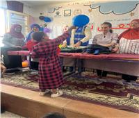 توزيع 305 شنطة وأدوات مدرسية ضمن مبادرة «حياة كريمة» في نجع حمادي |صور