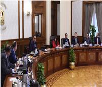 رئيس الوزراء يعقد اجتماعاً لبحث سبل تحفيز استثمارات المصريين في الخارج