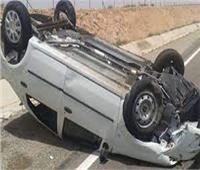 إصابة 5 أشخاص في حادث انقلاب سيارة بطريق الصعيد بالمنيا 