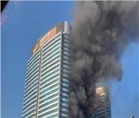 حريق ضخم يلتهم مبنى رئيسي في باكستان