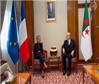 الجزائر وفرنسا توقعان 11 اتفاق تعاون في مجالات مختلفة