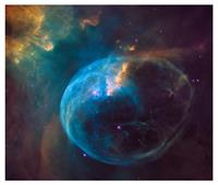 على بعد 7100 سنة ضوئية من الأرض: ناسا تنشر صورة مذهلة لسديم الفقاعة