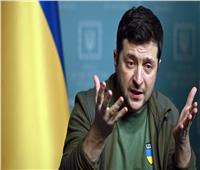 زيلينسكي يطالب بمزيد من المساعدة العسكرية وفرض «عقوبات أشد ضد روسيا»