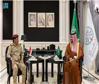 الأمير خالد بن سلمان يبحث مع وزير الدفاع اليمنى التعاون العسكري والدفاعي بين البلدين 