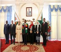 سفيرة مصر في هراري تقدم أوراق إعتمادها إلى رئيس زيمبابوى
