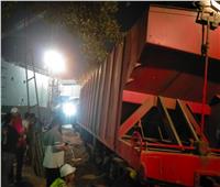 بالصور| خروج 5 عربات قطار بضائع محملة بالقمح عن القضبان بإمبابة