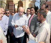 محافظ بني سويف يلتقى عدداً من  المواطنين ويستمع لمطالبهم واحتياجاتهم