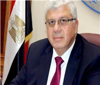 وزير التعليم العالي يستعرض تقريرًا حول نتائج مؤتمر الجمعية المصرية للميكروسكوب 