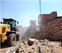 إزالة 9 حالات تعدي على أراضي ملك الدولة بمدينة أسوان ضمن الموجه الـ 20
