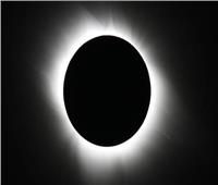 «البحوث الفلكية» تحذر المواطنين من النظر للشمس غدًا