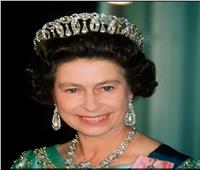 أبرز تيجان الملكة اليزابيث تحكي تاريخ الحكم       
