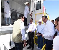 رئيس الوزراء يتفقد المستشفى الميداني المُجهز داخل نطاق المركز الدولي للمؤتمرات بشرم الشيخ