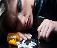 ندب الطب الشرعي لفحص جثة فتاة توفيت بجرعة زائدة من المخدرات بالوراق