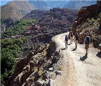 لالتقاط سيلفي.. بريطانية تسقط من قمة جبل ارتفاعه 13 ألف قدم في المغرب 