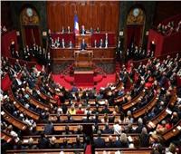 غضب يجتاح البرلمان الفرنسي بعد حادث عنصري