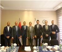 بيكرهيوز العالمية تهنئ وزير البترول على نجاح مصر في تنظيم مؤتمر المناخ