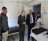 محافظ المنيا يتفقد مستشفى مصر الحرة عقب حدوث خلل في أحد محابس شبكة الغاز