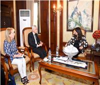 وزيرة الهجرة تستقبل السفير الفرنسي بالقاهرة لبحث ملفات التعاون الثنائي    