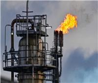 بلومبرج: الأوروبيون يبحثون فرض حد أقصى لسعر النفط الروسي بين 65 و70 دولاراً 