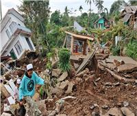  بعد 45 ساعة.. إنقاذ طفل فى إندونيسيا من تحت أنقاض الزلزال المدمر