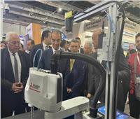 وزير الاتصالات يفتتح فعاليات النسخة الأولى من معرض «تكنولوجيا التصنيع»