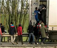 تلاعب في أوراق رسمية.. المملكة المتحدة تسجل مهاجرون قاصرون محتجزون كبالغين 