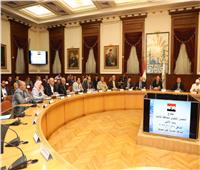 محافظ القاهرة يشدد على تيسير الإجراءات المقدمة للمستثمرين