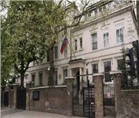 السفارة الروسية: السلطات البريطانية لا تملك الشجاعة لإدانة جرائم أوكرانيا