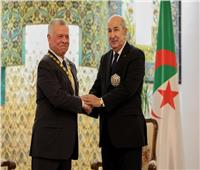 العاهل الأردني يمنح الرئيس الجزائري وسام النهضة المرصع