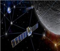 تطوير كوكبة أقمار صناعية لتقديم خدمات في الفضاء القمري  