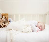 متلازمة موت الرضيع.. تحذير من استخدام اللحاف في تدفئة الطفل