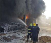 السيطرة على حريق مصنع حصير في شبرا الخيمة دون إصابات