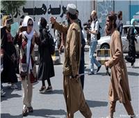 مناشدات أممية تحث «طالبان» على السماح للنساء بالدراسة والعمل 