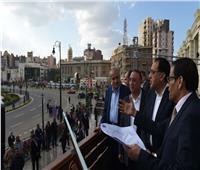 «مدبولي» يشيد بأعمال تطوير الميدان الرئيسي لمحطة مصر وسوق المحطة | صور