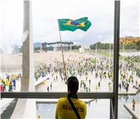 المحكمة العليا البرازيلية تعزل حاكم العاصمة على خلفية اقتحام مثيري شغب المؤسسات