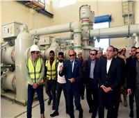 رئيس الوزراء يتفقد محطة محولات كهرباء الشيخ زويد.. صور 