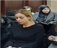 قدمت لهم قهوة.. ريم البارودي تشكر الصحفيين أثناء عزاء والدها 