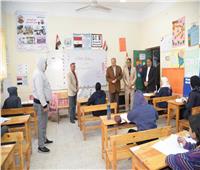 محافظ أسيوط يتفقد مدرستي الوحدة العربية ودرية الحسيني لمتابعة لجان امتحانات الشهادة الإعدادية