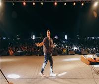 عمرو دياب يشعل ليل سلطنة عمان بحفل جماهيري كبير | صور