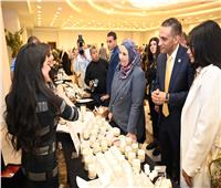 وزيرة التضامن تتفقد معرض «ديارنا» بالمنتدى العربي لصحة المرأة