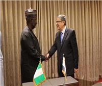 وزير الكهرباء يبحث مع نظيره النيجيري سبل دعم وتعزيز التعاون بين البلدين