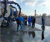 رئيس مياه القناة يشهد اصطفاف سيارات ومعدات الشركة بالإسماعيلية 