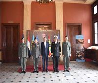 السفير المصري بأثينا يزور كلية الدفاع الوطني اليونانية